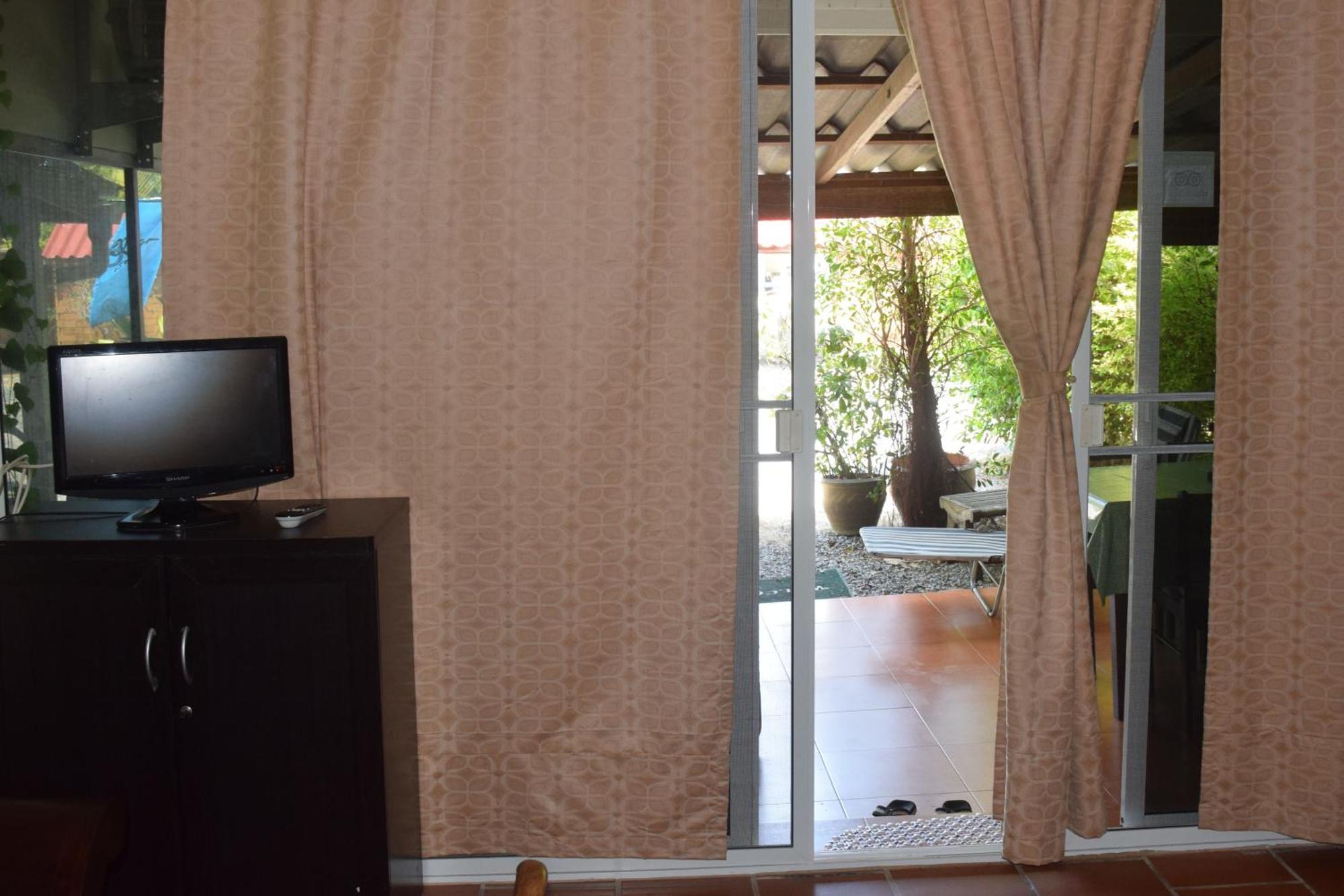 Sanuk Bungalows Rawai Bilik gambar