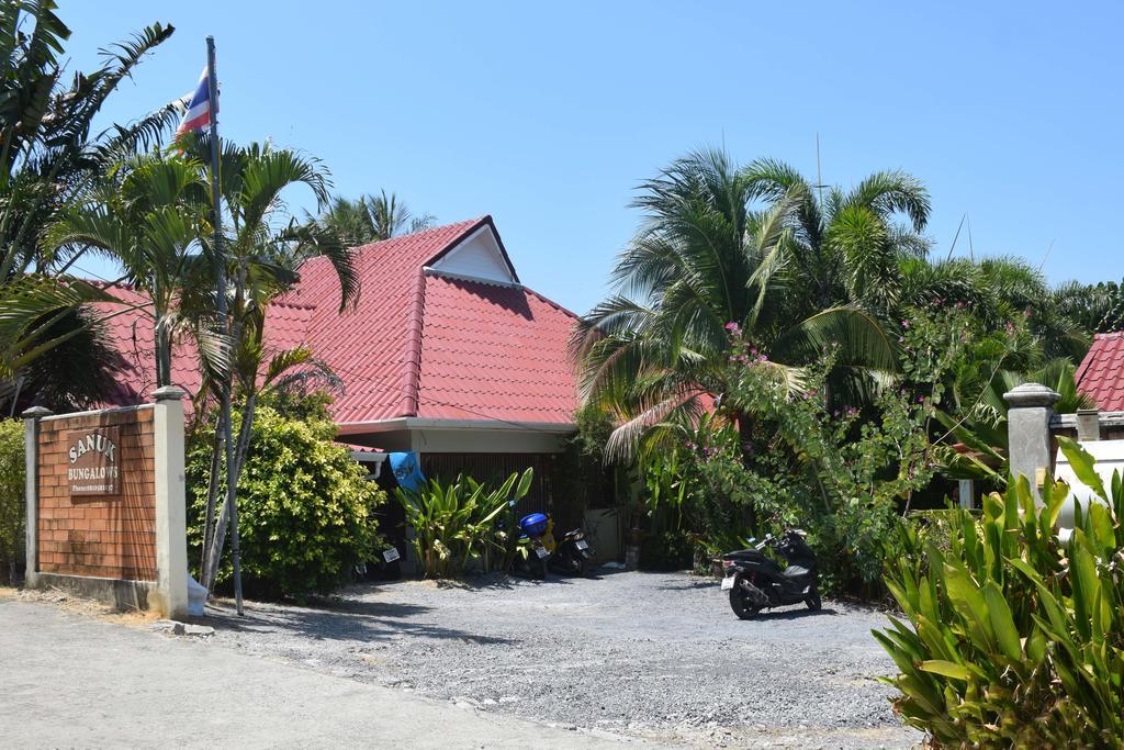 Sanuk Bungalows Rawai Luaran gambar